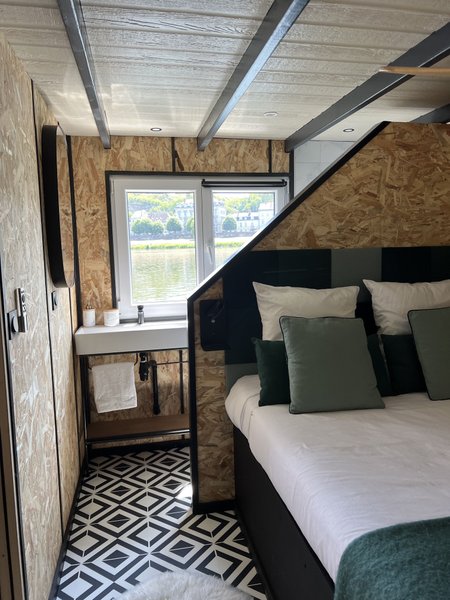 Domaine AbracadaRoom : Entre Nous - La Toue Père et fils - Image 3