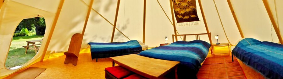 Hébergement AbracadaRoom : Tipi au bord d'un lac - Image 5