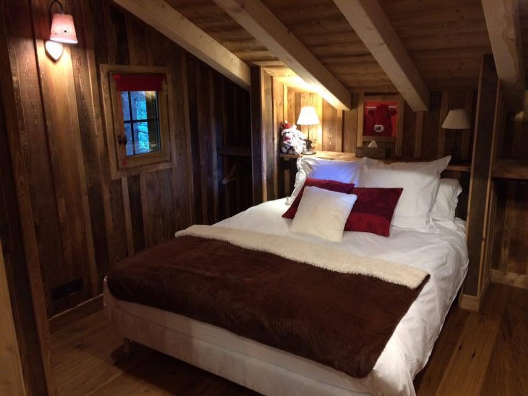 lit-cabane-du-ruisseau