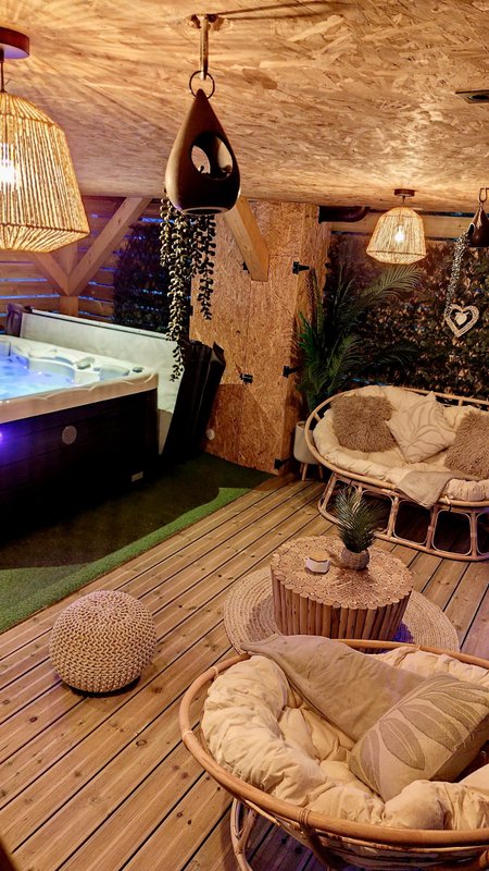 Au Cœur de la Cabane &  Spa à La Chapelle-Bayvel (5)
