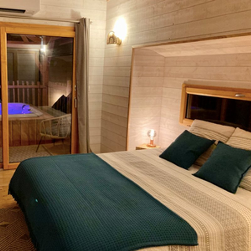 Cabane La Douce Parenthèse & Spa & Sauna à Brive La Gaillarde (13)