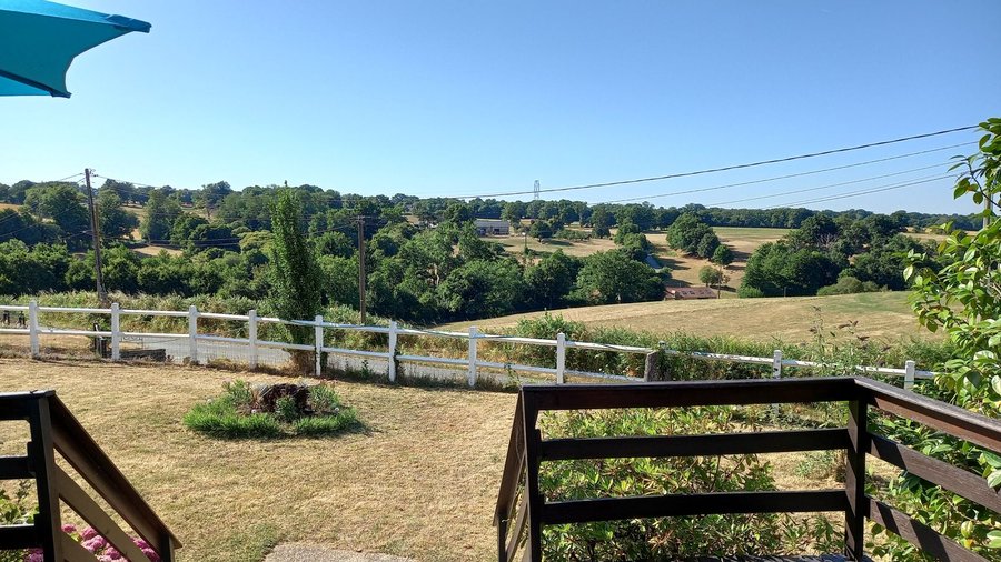 Hébergement AbracadaRoom : L'insolite Tonneau Creusois des années 70 - Image 14