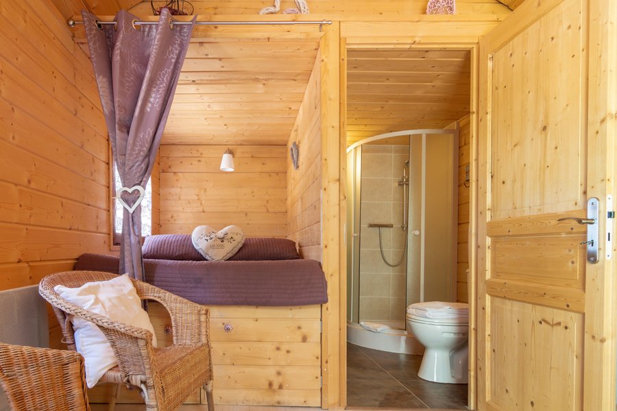 Hébergement AbracadaRoom : Roulotte Romantique - Image 3