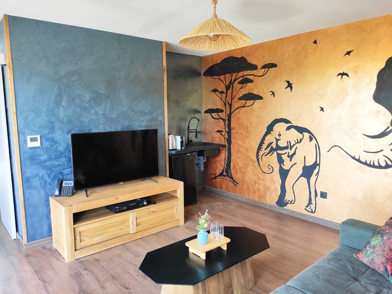 Hébergement AbracadaRoom : Villa XXL Safari avec Piscine - Image 14