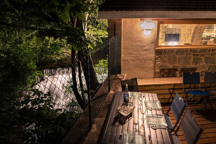 Hébergement AbracadaRoom : La Chapelle-Moulin & SPA - Nuit romantique "dans une cascade" - Image 6