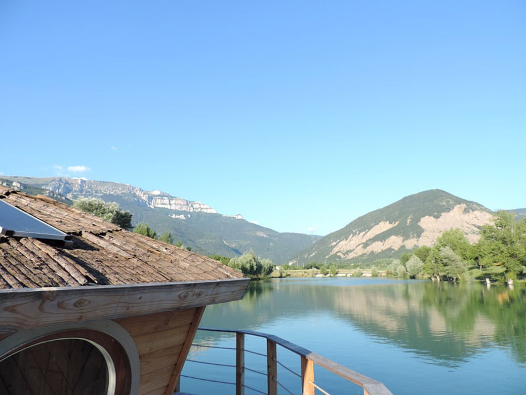 Cabane flottante Zenzilot à Châtillon En Diois (6)