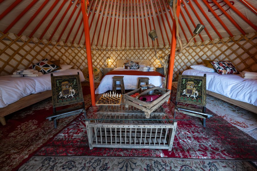 Hébergement AbracadaRoom : L'âne et sa yourte & Spa - Image 26