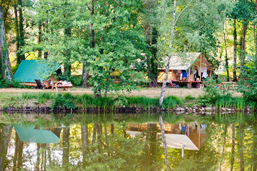 Domaine AbracadaRoom : Village Huttopia Lac de Rillé - Image 1
