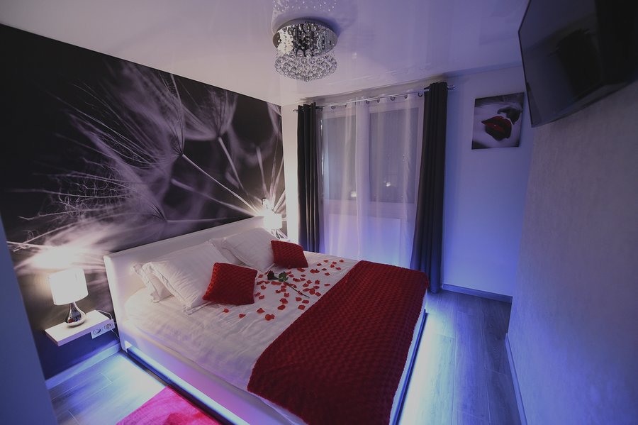 Hébergement AbracadaRoom : Glam Appart Spa Love you ciel étoilé - Image 7