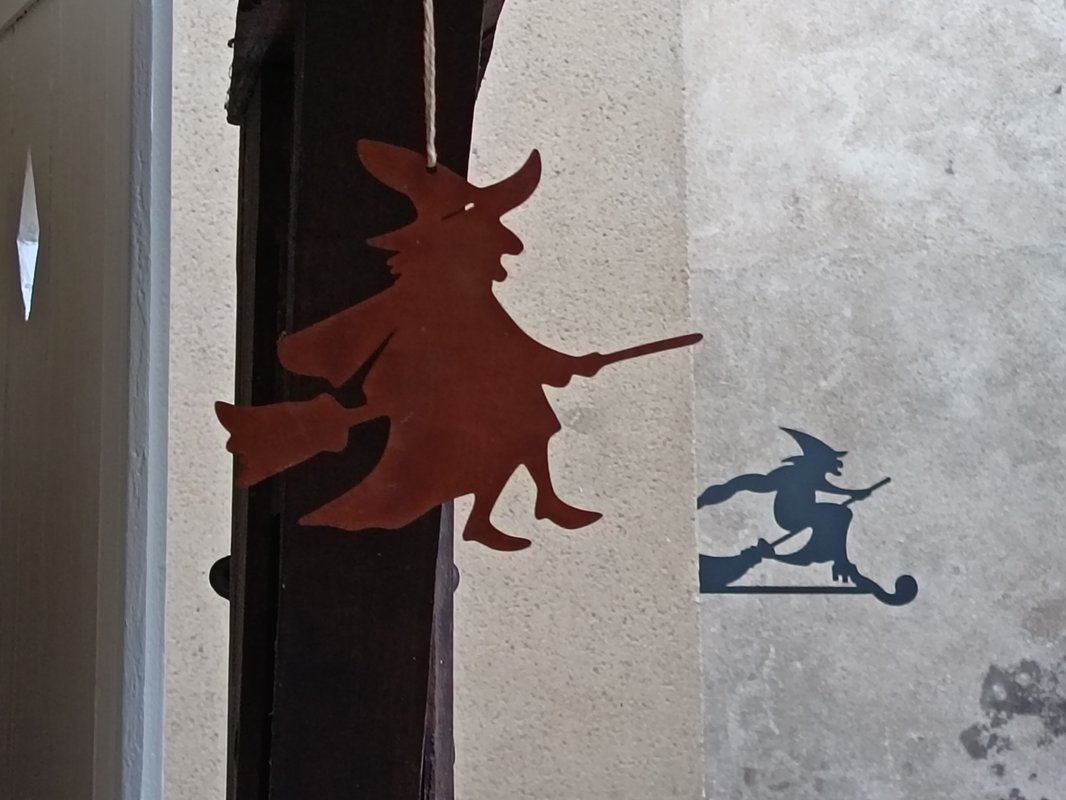 Suite des 7 Sorciers, Nuit dans une Chapelle d'un Manoir Magique à Bourges (9)