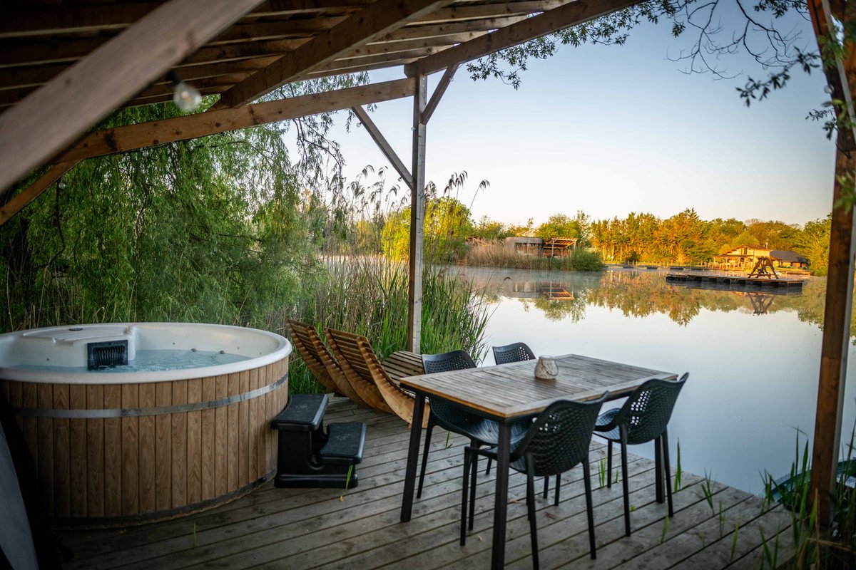Cabane Boréalis 4 pers à Bâgé-Dommartin (18)