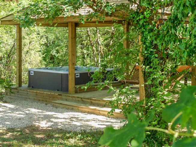 Hébergement AbracadaRoom : Lodge insolite avec spa privatif - Image 13