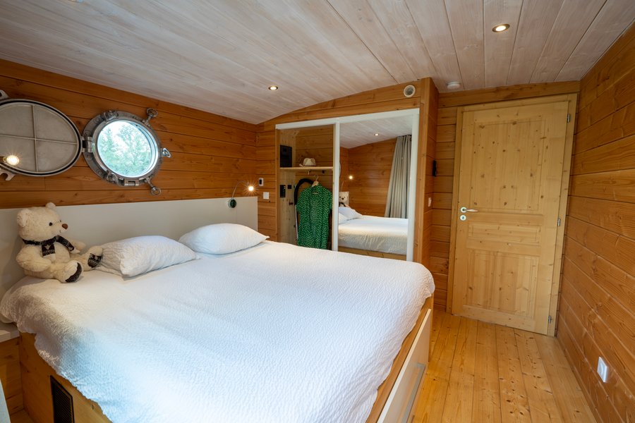 Hébergement AbracadaRoom : La Toue Cabanée au mouillage - Image 2