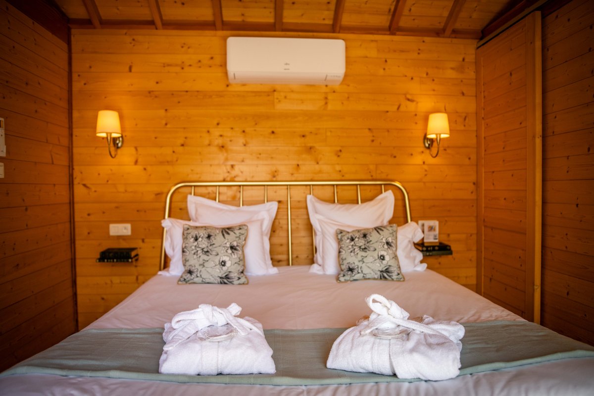 La cabane du Domaine des Ecus d'Or à La Bussière Sur Ouche (19)