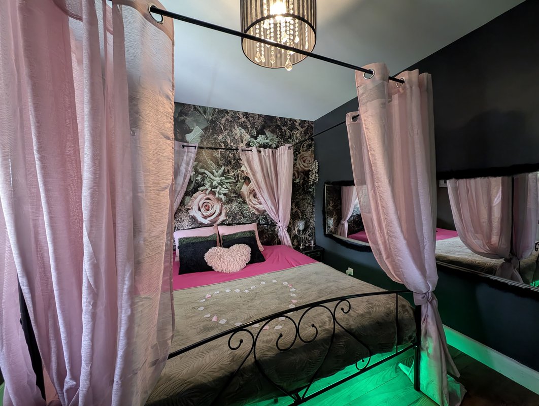 Nuit insolite avec Spa, sauna et jardin privatifs immersion en ITALIE à Le Passage D'agen (3)