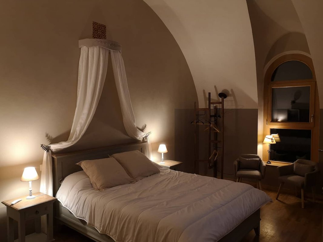 La Chapelle-Moulin & SPA - Nuit romantique "dans une cascade" à Bourg-Argental (10)