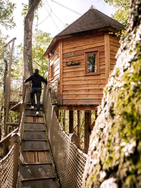 Cabane avec spa "Cocoon" à Lamothe-Fénelon (3)