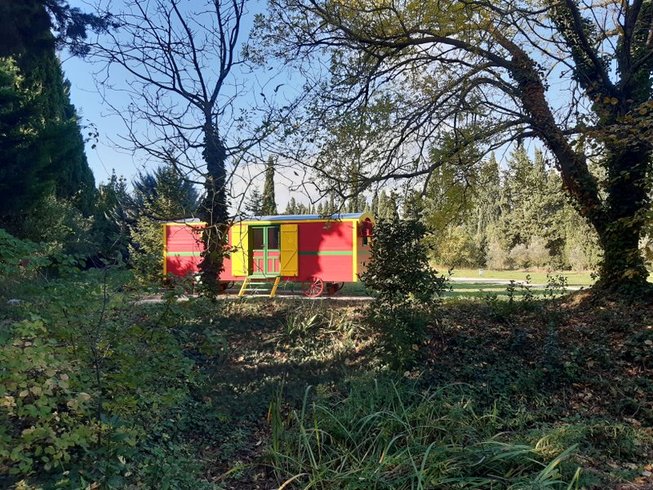 Hébergement AbracadaRoom : Roulotte Marius & Piscine en Provence - Image 7