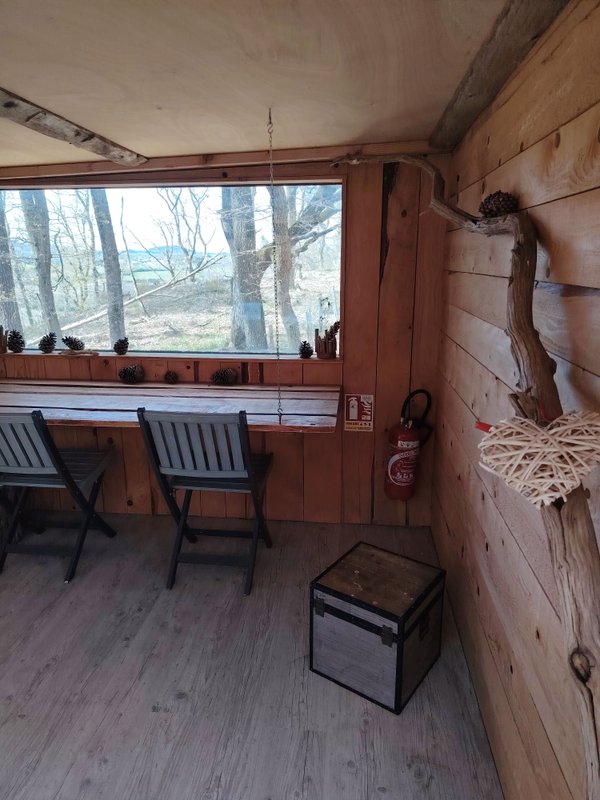 Cabane Piste aux Étoiles – nuit insolite sous toit vitré, jusqu’à 6 personnes, Drôme à Saint-Donat-Sur-L'herbasse (3)