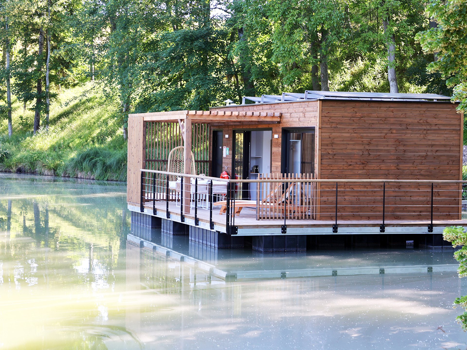 Écolodge flottant l’Õdacieuse - Domaine de Neuville