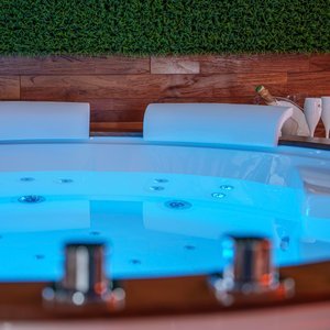 Hébergement AbracadaRoom : Suite Romantique Le Double L Luxe & Love Loveroom - Image 3