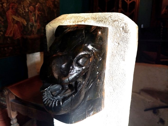 Hébergement AbracadaRoom : Suite médiévale, l'Épée du Roi Artur, avec escape game - Image 21