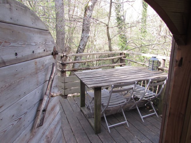 Hébergement AbracadaRoom : Cabane Charrette – Dormir perché à 9m, praticable en fauteuil - Image 2