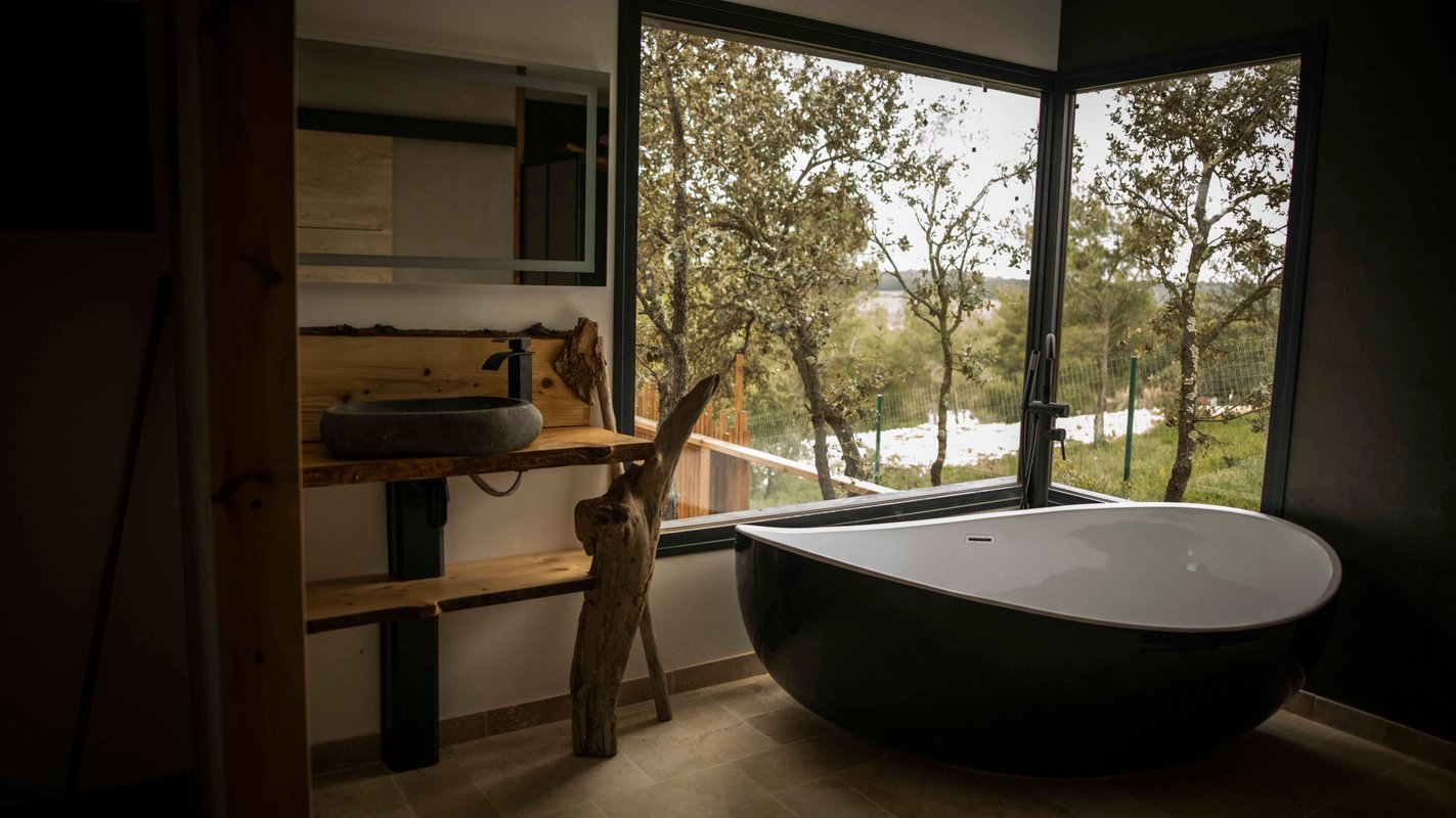 Villa Couple Baignoire Jacuzzi à Calvisson (9)
