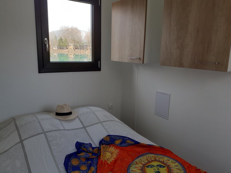 Hébergement AbracadaRoom : Cabane flottante Ilot Bleu - Image 2