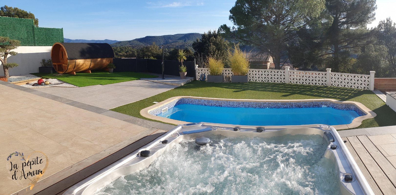 La Pépite d'Amour, villa 5* avec spa privatif, sauna, piscine privée à volonté ! à Ste Anastasie Sur Issole (11)