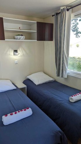 Domaine AbracadaRoom : Cottage Flottant Insolite - Image 19