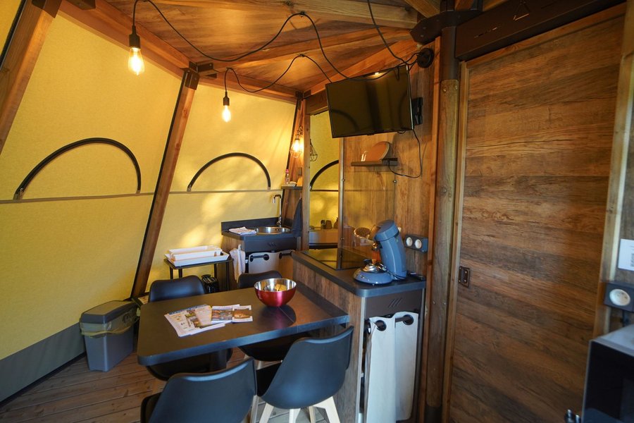 Hébergement AbracadaRoom : Le Tipi de L'Orée des 4 chemins & Spa - Image 5