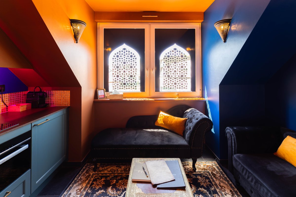 Le Palais des Mille et Une Nuits - Love Room, Jacuzzi, Pièce Secrète à Scheibenhard (15)
