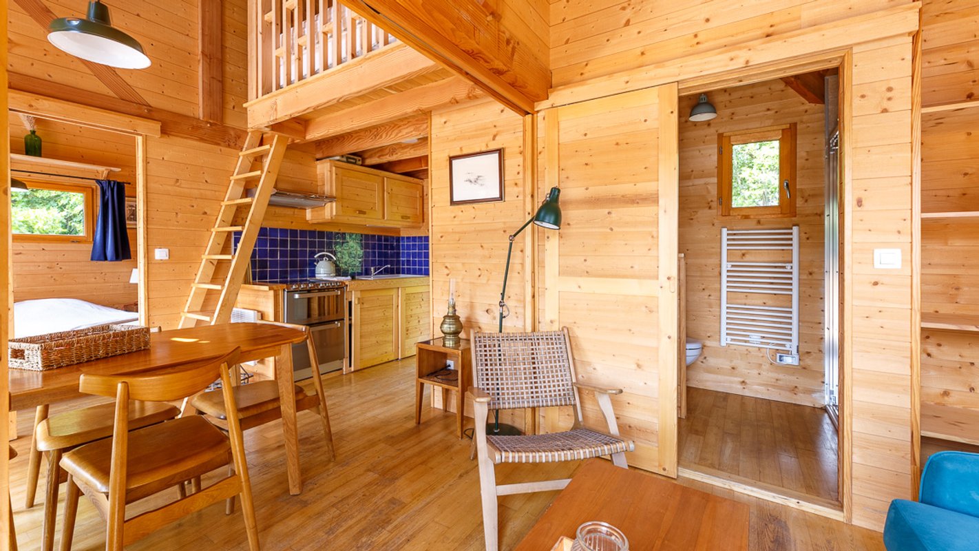 Cabane sur l'eau avec bain nordique à Beauchamps (15)