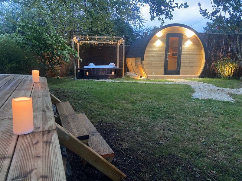 Hébergement AbracadaRoom : Tonneau insolite et SPA dans le vignoble Nantais - Image 2