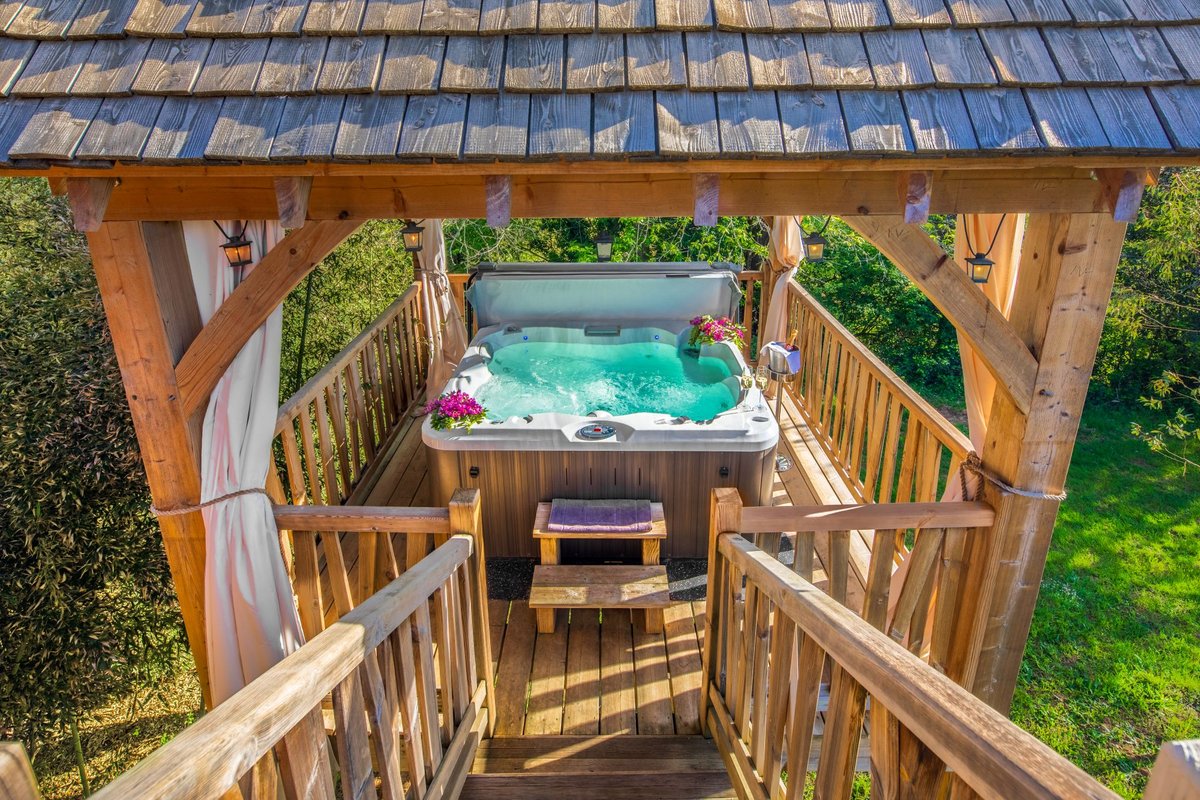 Cabane Spa Tobago à Carsac-Aillac (19)