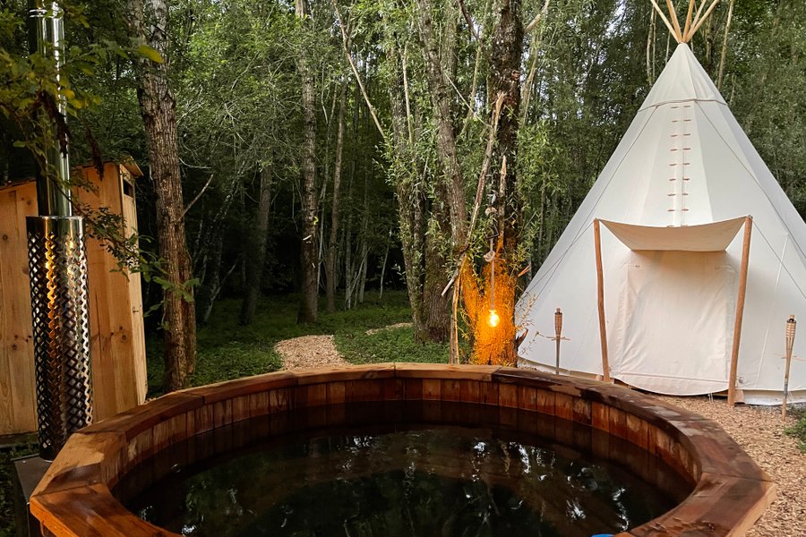 Tipi Leïka & Spa Du Wakanda Lodges - Bourgogne-Franche-Comté