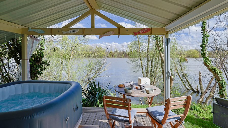 Hébergement AbracadaRoom : Chalet bord de seine & Spa - Image 3