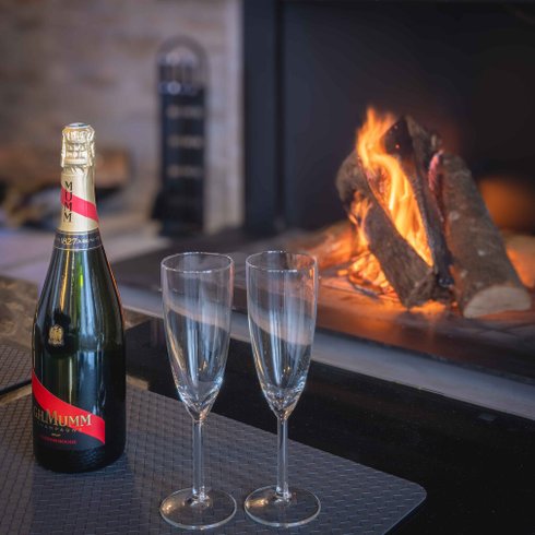 Hébergement AbracadaRoom : Eau Loin - Villa avec spa, sauna, hammam & salle de jeux - Image 22