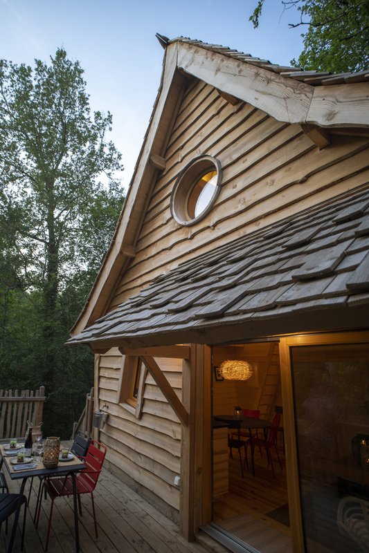 Cabane féérique  Spa - Cigogne noire à Vernois Les Vesvres (6)