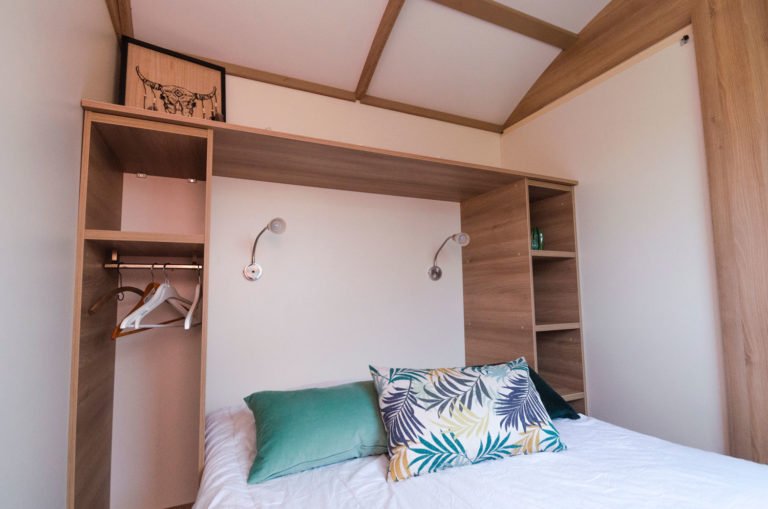 Hébergement AbracadaRoom : Roulotte moderne atypique - Image 9