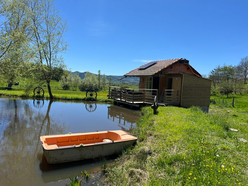 Domaine AbracadaRoom : Cabane au bord de l'eau : endroit paisible - Image 1
