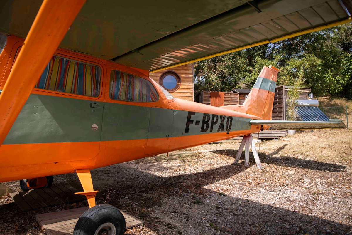 Avion Cessna et sa Tour de Contrôle à Barjac (20)