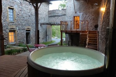 La Tour du Canet & Spa à Longessaigne (1)