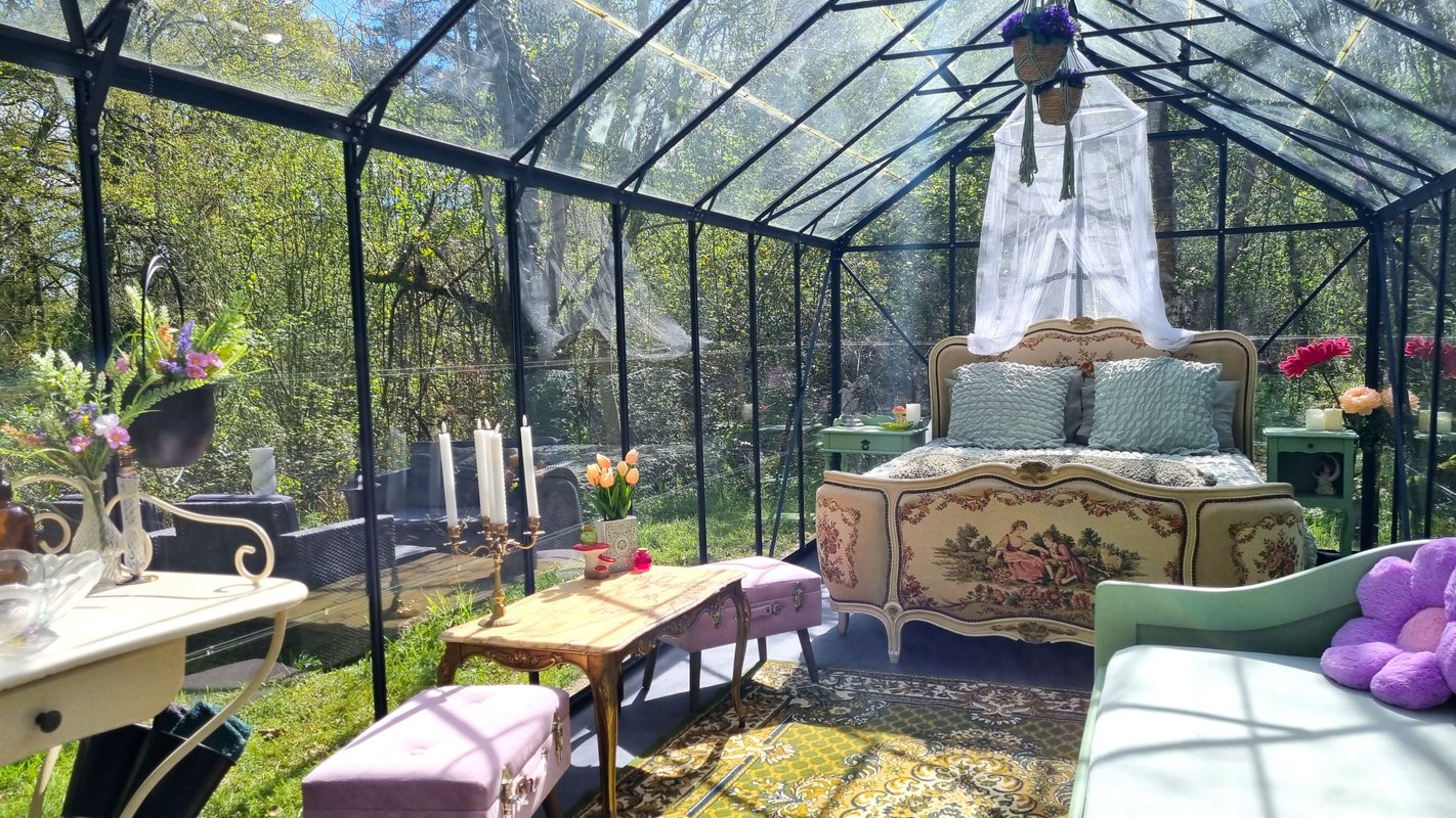 La Serre en pleine nature à Montagut (27)