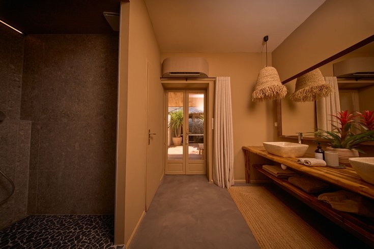 Hébergement AbracadaRoom : Suite Brésilienne de Luxe • Jacuzzi Privé• Cognac - Image 8