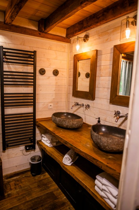 Cabane Château Hautefort & Spa à Beaumontois En Perigord (10)