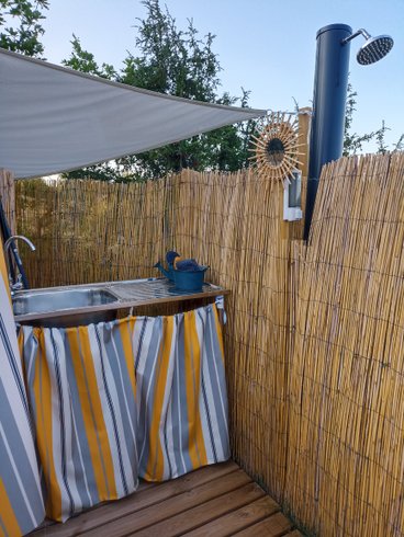 Hébergement AbracadaRoom : Tente lotus insolite - Image 16