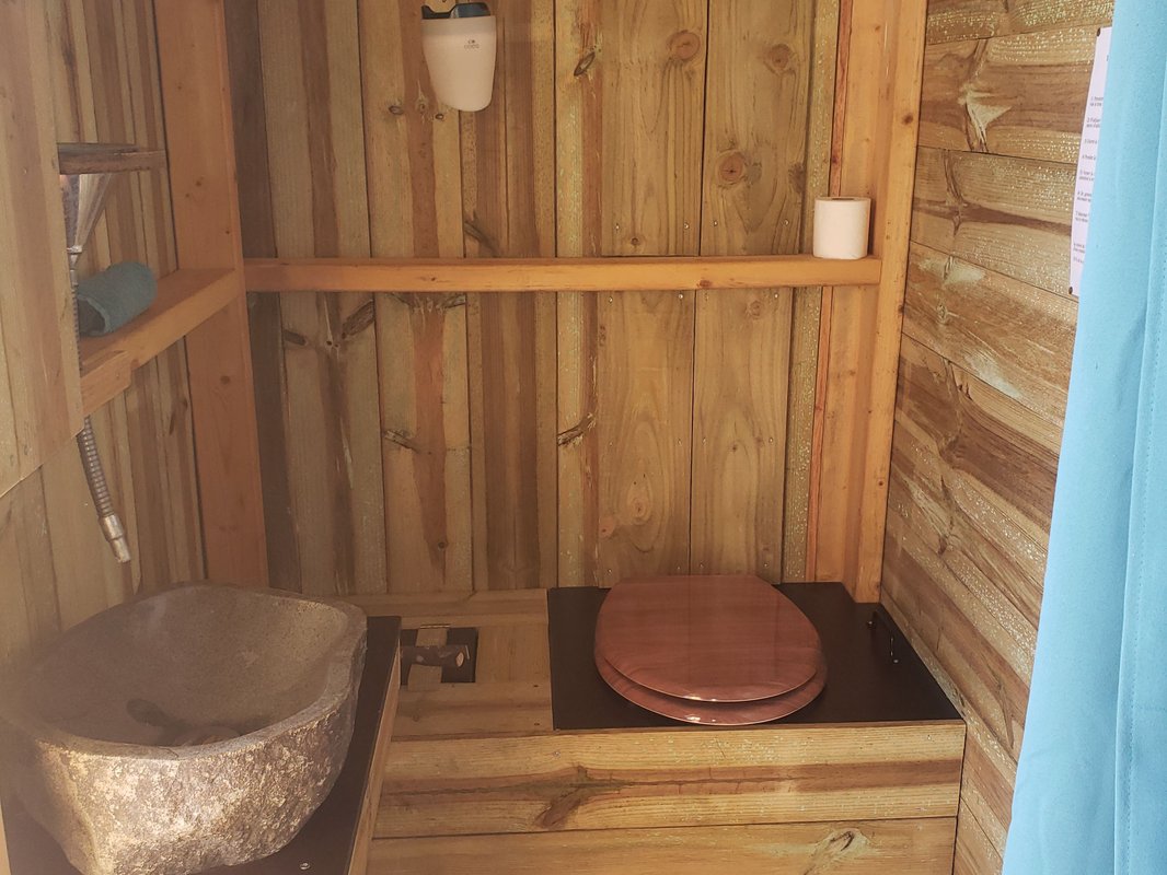 Cabane du domaine du Valdorgère  & Piscine à Bailleul La Vallée (12)