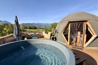 Le dôme avec spa privatif et vue sur les Pyrénées